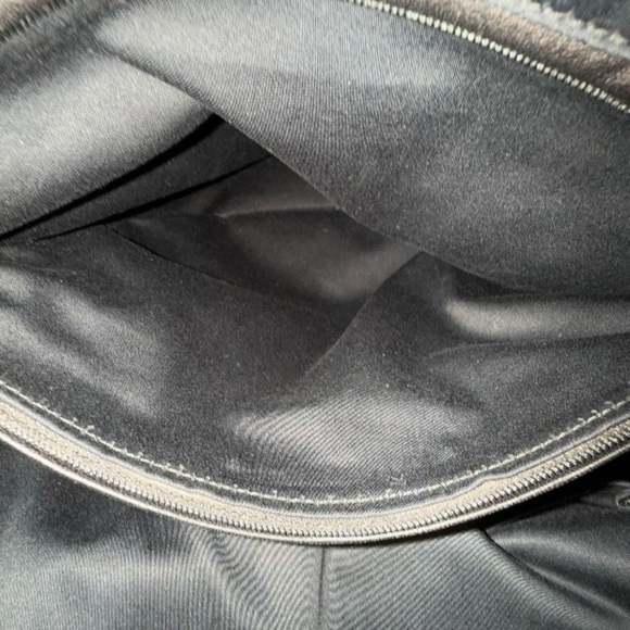 Yves Saint Laurent Muse Shiny Black Large Shoulder Bag - Picture 6 of 7